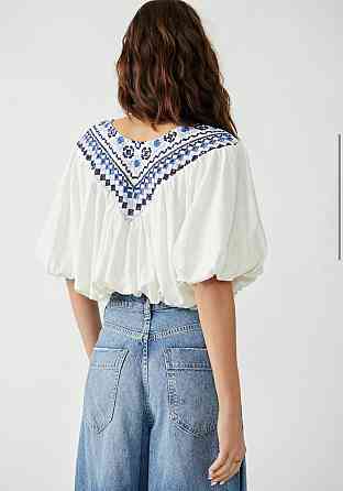 Жіноча романтична вишиванка з об'ємними рукавами-ліхтариками до ліктя 44 Одеса