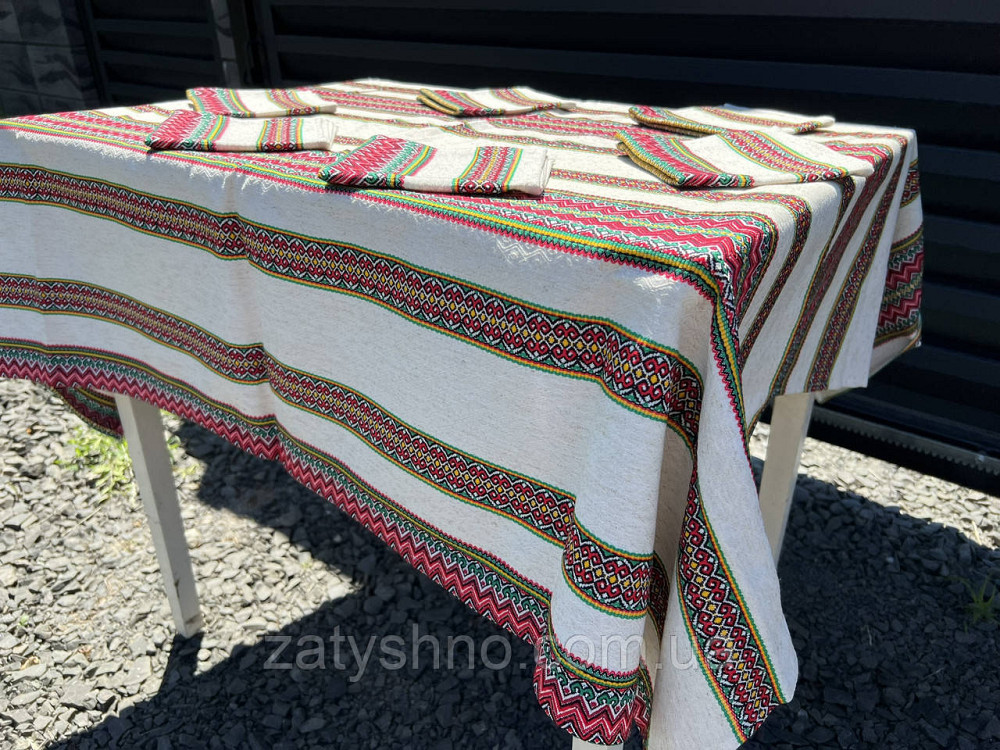 Красивая вышитая скатерть с салфетками Киев - изображение 3