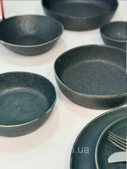 Тарілка глибока салатник чорна  кераміка 18*5,5 см "Шайні-дот" 101-0415 для дому та ресторанів Київ - фото 3