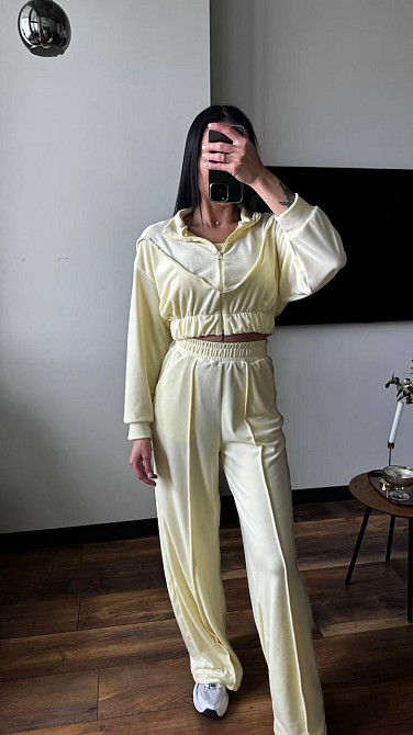 Женский плюшевый костюм тройка: кофта топ и штаны велюр Лимонный, 42/44 Одесса - изображение 3