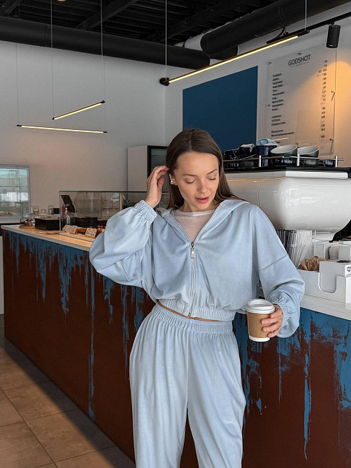 Женский повседневный велюровый костюм двойка: кофта и штаны плотный турецкий велюр Голубой, 48/52 Одесса - изображение 5