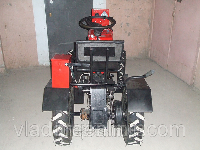 Задний подъемный механизм для минитрактора 