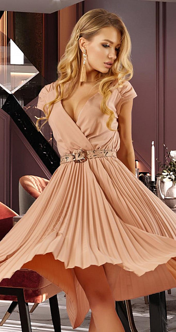 Красивое платье плиссе без рукава и с юбкой солье (48) Киев - изображение 1