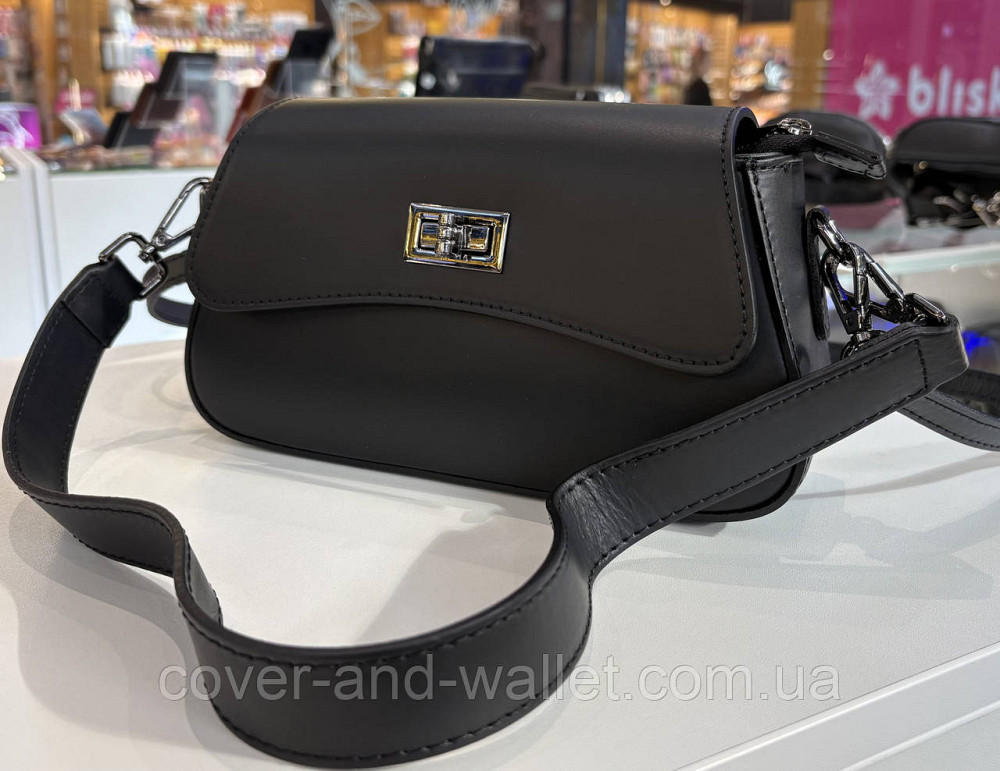 Елегантна каркасна жіноча сумочка з італійської шкіри чорного кольору Virginia Conti Київ - фото 3