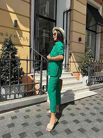 Женский легкий прогулочный костюм тройка: рубашка майка и брюки шелковый креп жатка Зелёный, 42/44 Одесса