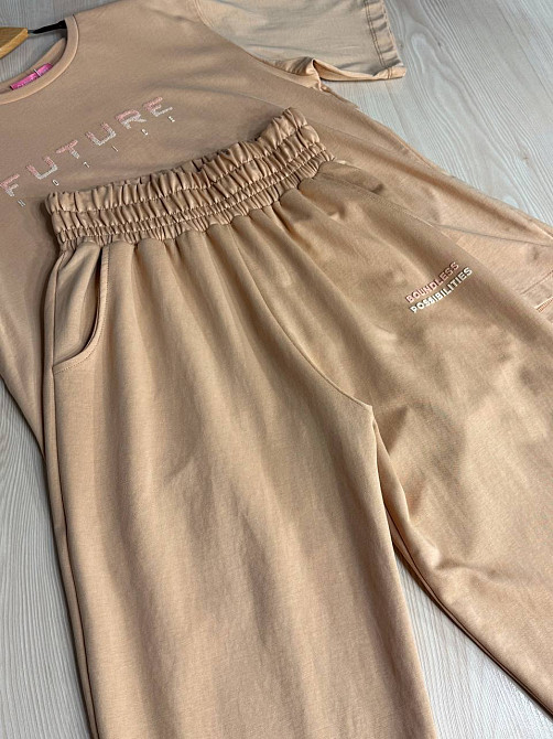 Костюм женский CAPPITONE 101183 с надписью футболка оверсайз и брюки палаццо капучино, капучино, L Киев - изображение 13