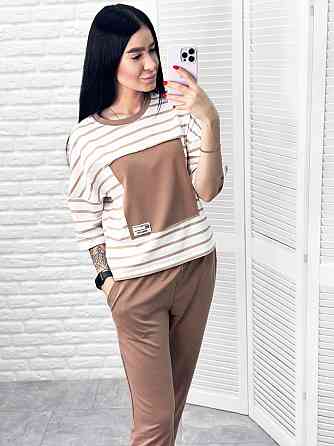 Спортивный костюм 