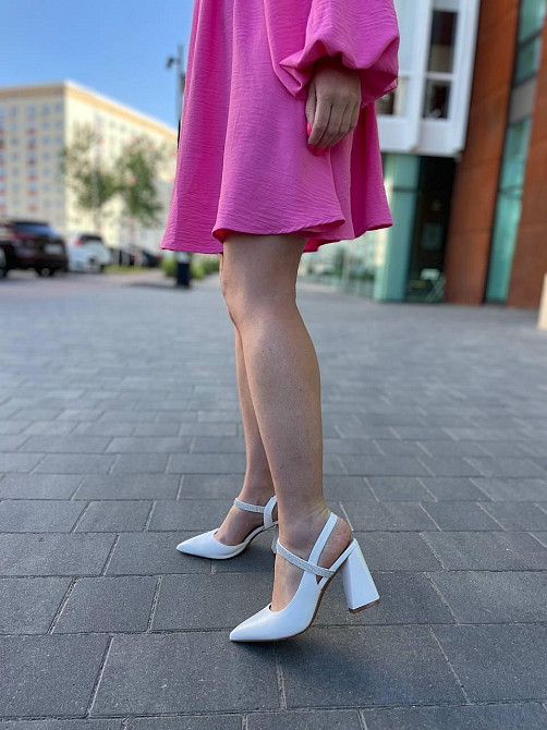 Meideli Жіночі босоніжки білі із закритим гострим носком літні з еко-шкіри на підборах MEIDELI Коломыя - изображение 2