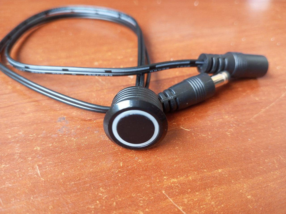 Кнопка сенсорна врізна, з підсвічуванням, DC-5-24V, + штекер 5,5/2,1мм + гніздо 5,5/2,1мм, кабель 40 Полтава - фото 1