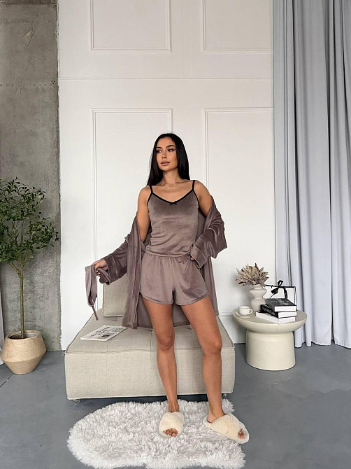Женский повседневный домашний велюровый комплект тройка: халатик+майка+шорты Капучино Одесса - изображение 7