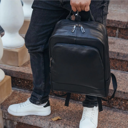 Мужской рюкзак кожаный городской для ноутбука 28х40х14, сумка на спину для студента Tiding Bag, черная Киев
