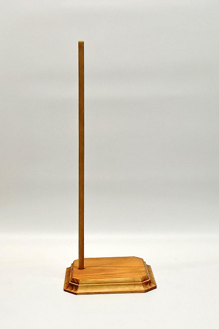 Подставка для кукол 