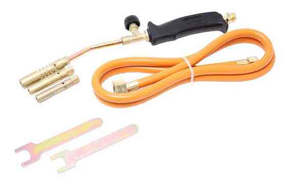 Горелка газовая для пайки в наборе с насадками и гибким шлангом (насадки-13,14,17мм; L шланга-1.5 Одесса