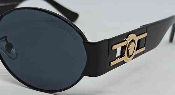 Брендові унісекс брендові окуляри лінзи чорні в чорному металі із золотом. Київ