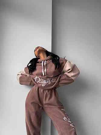 Жіночий теплий костюм з вишивкою Одеса