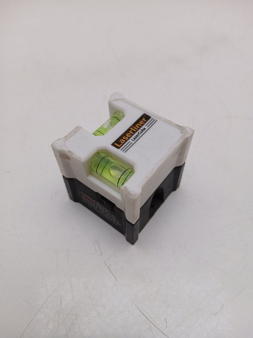 Мініатюрний лазерний рівень Laserliner LaserCube (Відсутня задня кришка) (Товар вживаний) Луцьк - фото 1