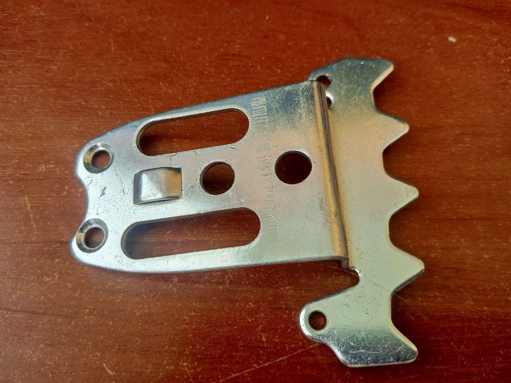 Зацеп Акумуляторної ланцюгової пилки Parkside Performance PPKSA 40 Li B2 Полтава - изображение 1