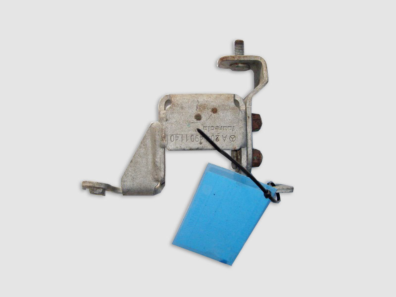 Mercedes-Benz  A2044901140 Кронштейн каталізатора до двигуна OM651 R4 2.2 cdi C-Clas W204 E-Class W212 C207 S-Class W221 CLS C218 Одеса - фото 1