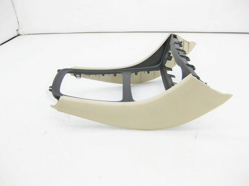 Mercedes-Benz  A1766807200 8L36 Декоративна вставка в підлокітник під блок керування кліматом та підсклянники CLA Shooting Brake X117 CLA C117 GLA X15 Одесса - изображение 6