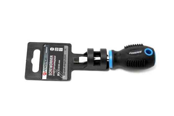 Отвертка шлицевая магнитная 