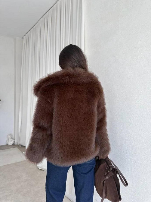 Женская стильная короткая шуба с большим воротником искусственный мех Шоколад, 46 Одесса - изображение 5