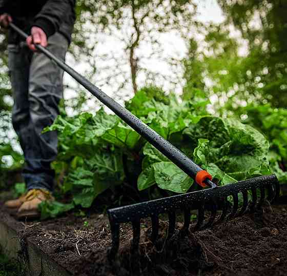 Универсальные Садовые Грабли металлические 14 зубьев Fiskars 