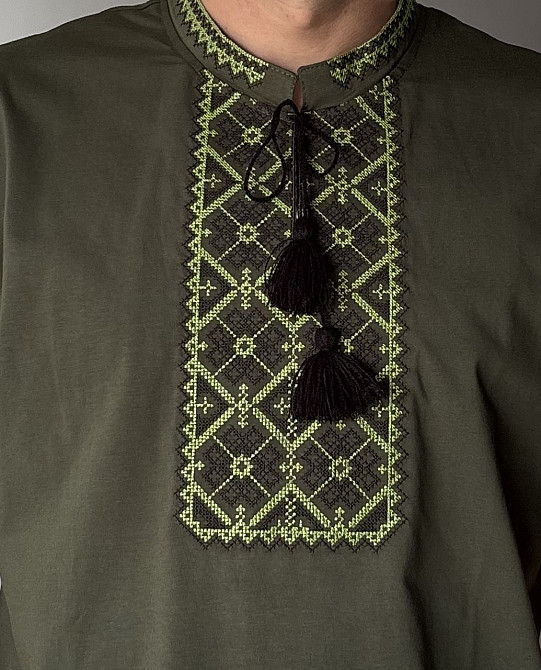 Мужская Футболка вышиванка зеленого цвета Киев - изображение 2