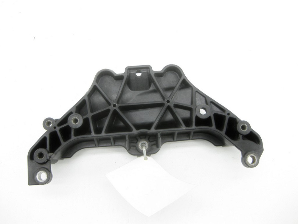 Mercedes-Benz  A2760142100 Нижній кронштейн інтеркулера M276 Одесса - изображение 1