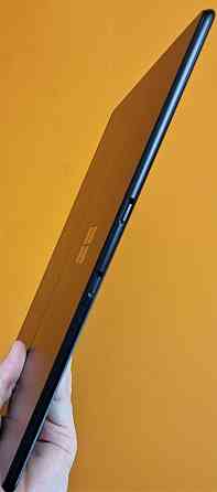 Планшет: Microsoft Surface Pro X 13