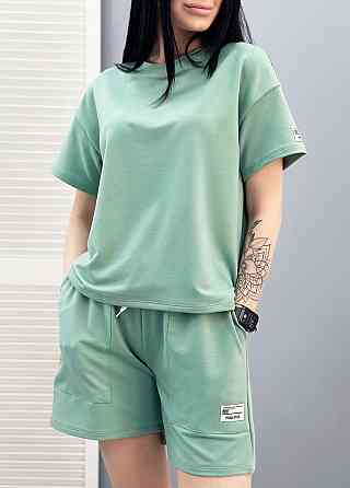 Трикотажный костюм с шортами 