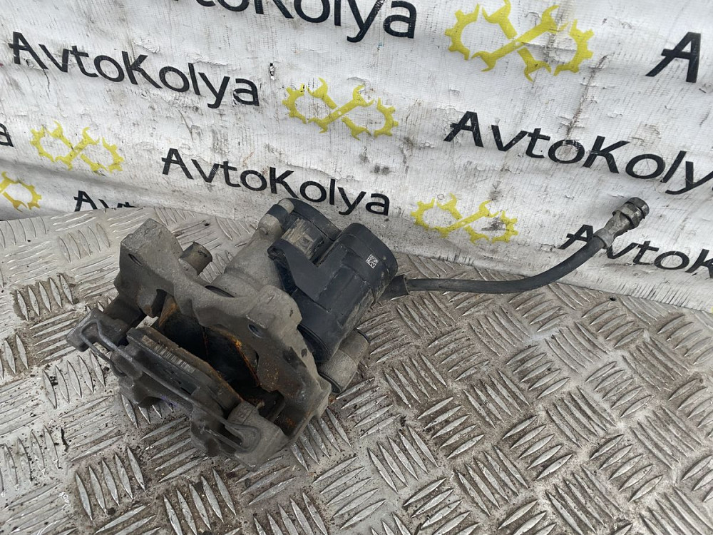 Задній супорт правий VW Golf VII 2012-2019 (5Q0615406) Ковель - фото 1