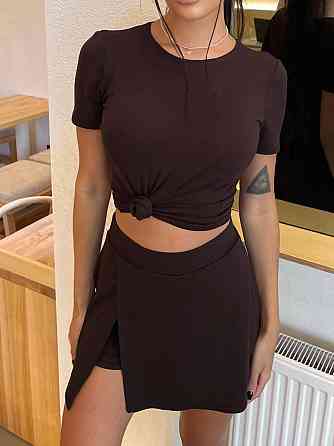 Жіночий базовий літній костюм двійка: футболка + шорти-спідниця з кишенею турецька віскоза Одеса