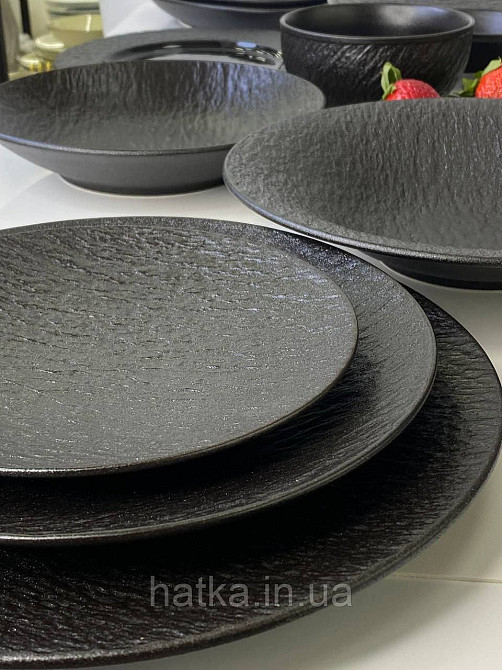 Тарілка "Чорний обеліск" 30,5*3 см кругла кераміка для дому та ресторанів Київ - фото 2