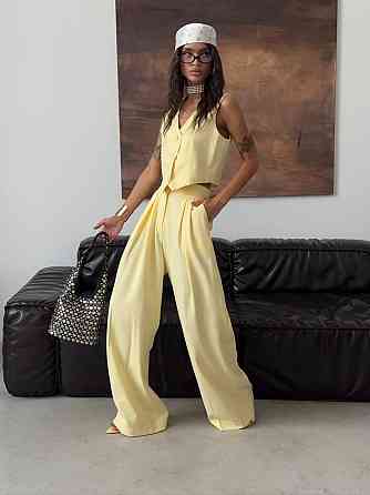 Жіночий стильний брючний костюм двійка: жилет і штани костюмка Одеса