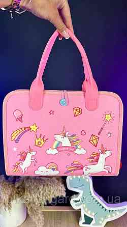 Книга-сумка фетрова розвиваюча (елементи на липучках, застібки, годинник, англ. абетка, цифри, форми) 25023 рожевий Хмельницький