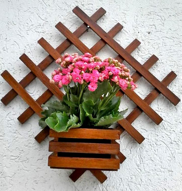 Полка настенная для цветов 