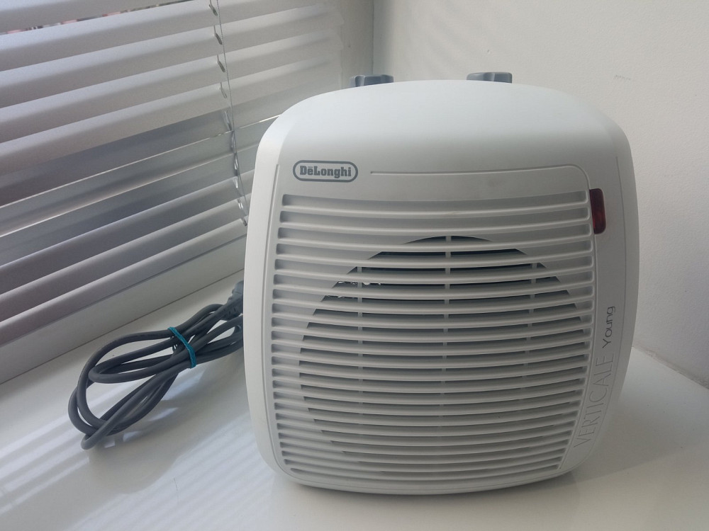 Тепловентилятор вертикальний DeLonghi HVY1030 Луцьк - фото 1