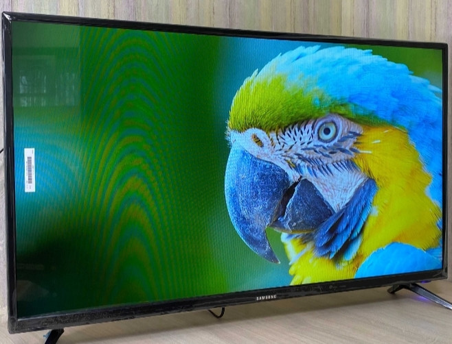 Тонкий телевизор: Samsung Smart TV 42,T2, IPTV ,3840x 2160 Харьков - изображение 1