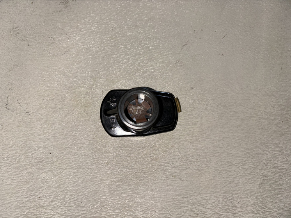 Бегунок распределителя зажигания бесконтактный (с резистором) УАЗ, Газель, Волга. Харьков - изображение 2