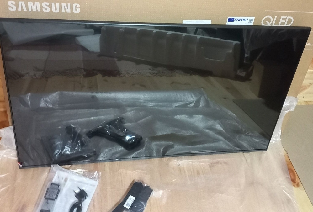 Оригінальний телевізор Samsung QE43Q7FAAU з Європи.Вибір Харків - фото 4