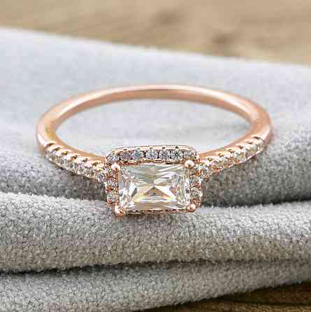 Кольцо с белым камнем Xuping позолота РО, 19 размер (ширина 6мм, вес 2г) Киев