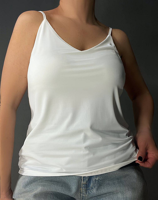 Майка женская A-N Q-13 базовая на тонких бретелях с подкладкой, белый, one size Киев - изображение 15