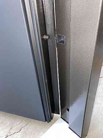 Двері вуличні Redfort, модель Акорд зі склом, комплектація Композит (2 контури) Київ