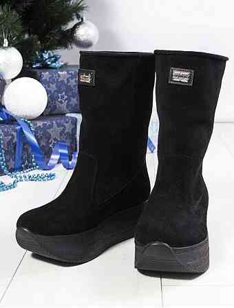 Угги жіночі ARLEN чорні натуральна замша висота 22 см платформа (4005) Коломия