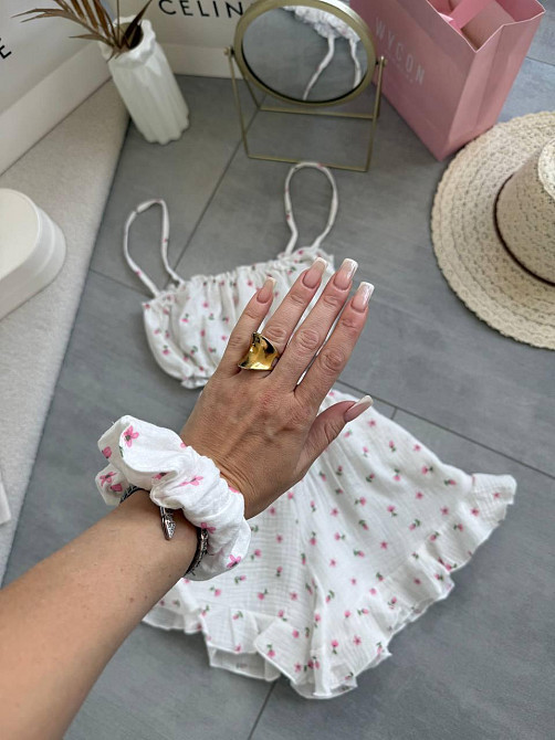 Женская нежная принтованная пижама: топ и шорты + резинка для волос натуральный муслин Молочный 3 Одесса - изображение 3