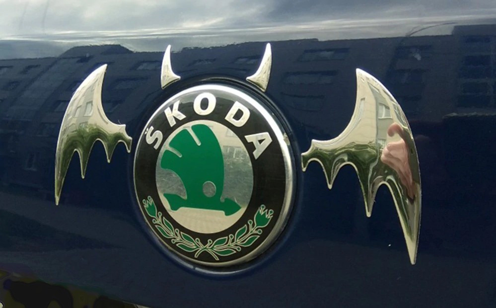 Наклейка объемная на авто-мото Крылья летучей мыши Киев - изображение 5