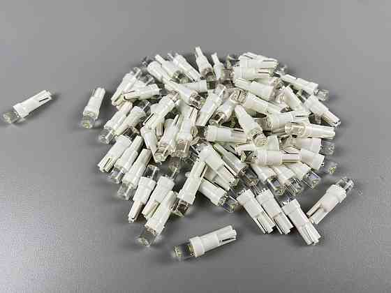 Лампа LED робоче світло 12V цоколь T5 для внутрішнього освітлення авто, лампа на панель приладів Мукачево