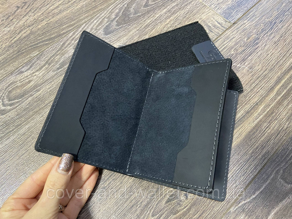 Черная кожаная обложка на права и паспорт ручной роботы Grande Pelle Киев - изображение 7