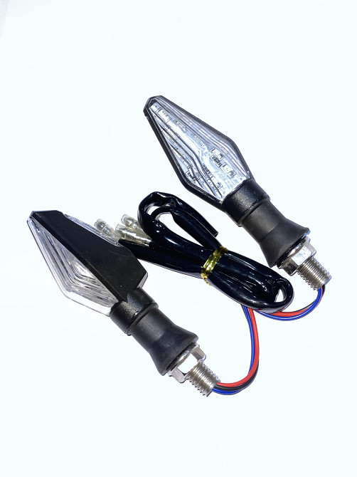 Повороти світлодіодні (пара) стрілоподібні (чорні, прозорі) MONSTER ENERGY Київ - фото 1