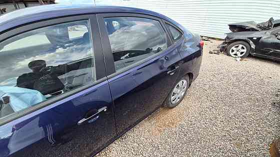 Молдинги дверей для Nissan Almera Classic 2006–2012 годов Киев